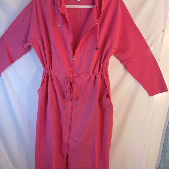 Women's Pink Hooded Robe - Picture 7 of 15